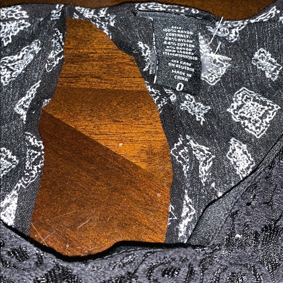 Black top  with diamond design- Torrid - Picture 3 of 5